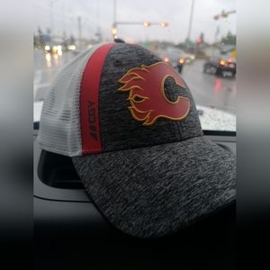 CALGARY FLAMES HAT